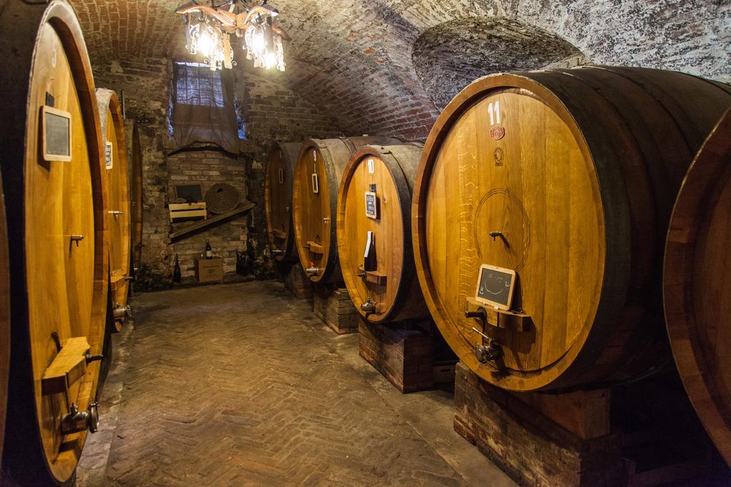 Cascina Arcangelo Raffaele Verduno Exterior photo